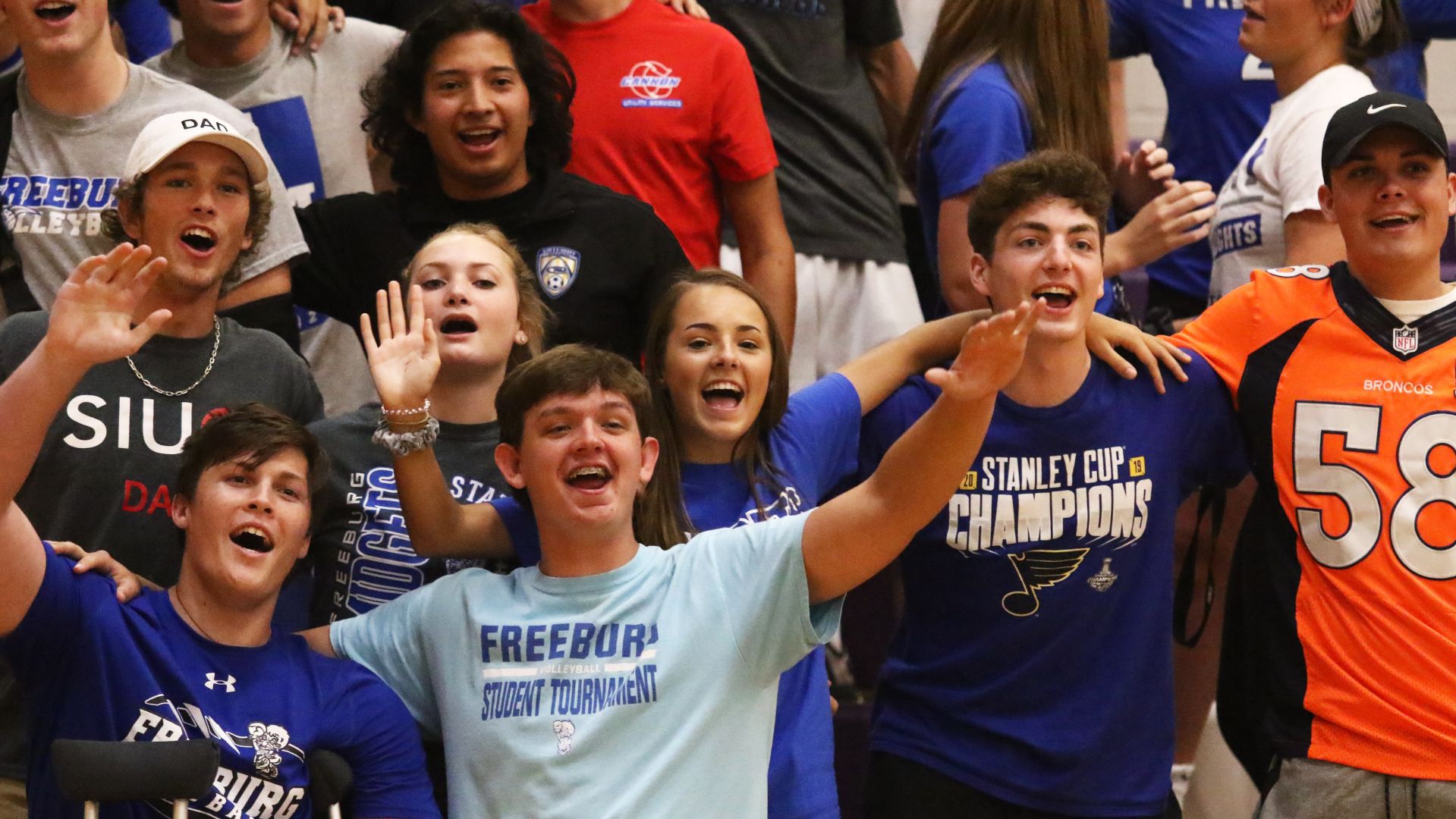 Freeburg def. Mascoutah 25-23, 25-21